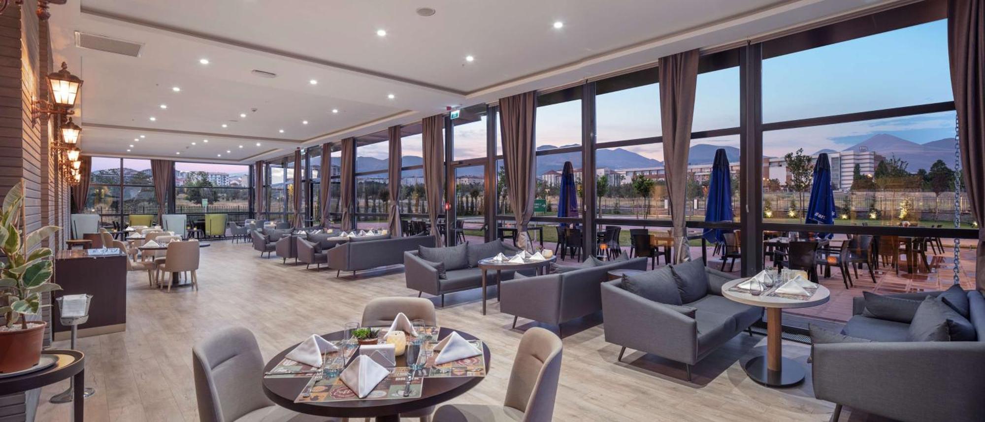 Hilton Garden Inn Erzurum Exterior photo